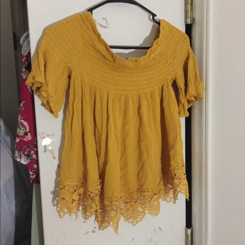 Top - Picture 2 of 2